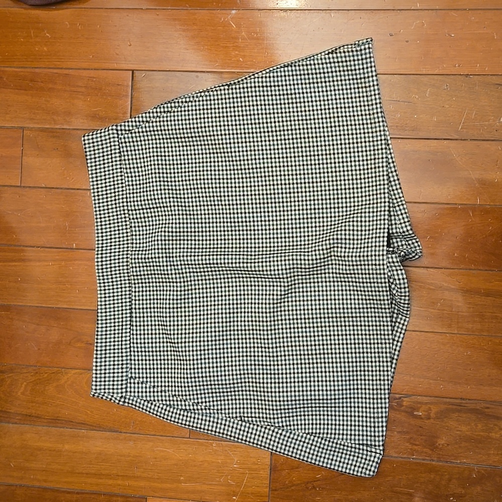 ZARA NWT checkered skort size Medium